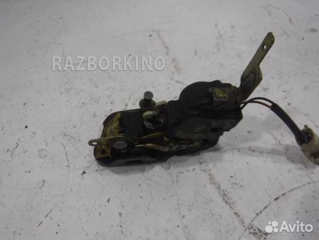 Замок двери задней левой