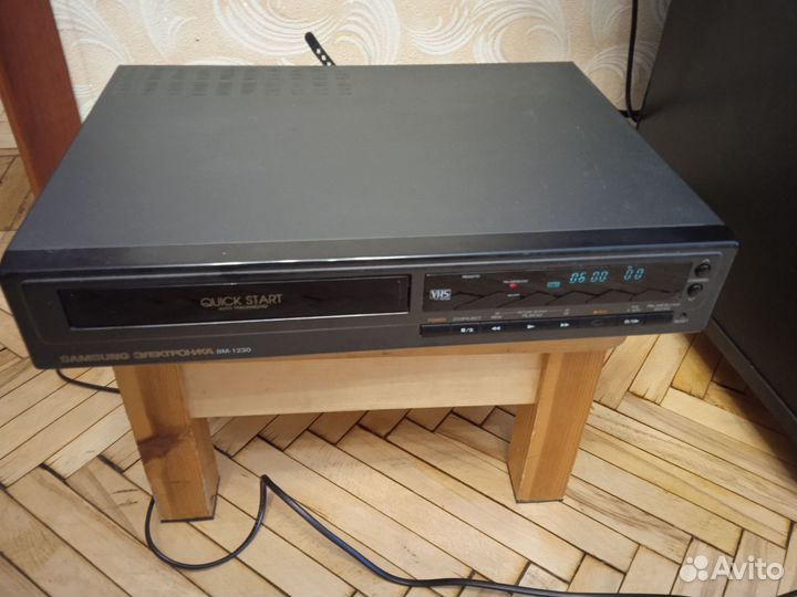 Видеомагнитофон Samsung-Электроника вм-1230