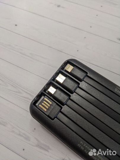 Powerbank на 20000 mAh с беспроводной зарядкой