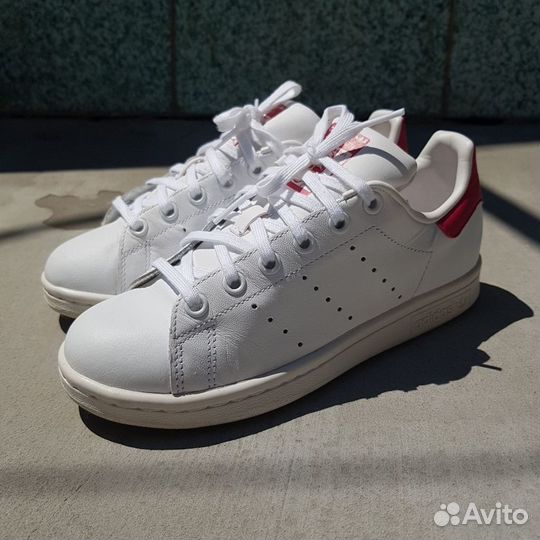 Оригинальные кроссовки adidas