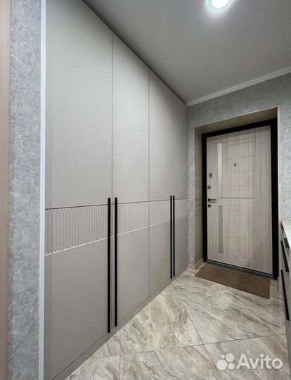 Шкаф распашной