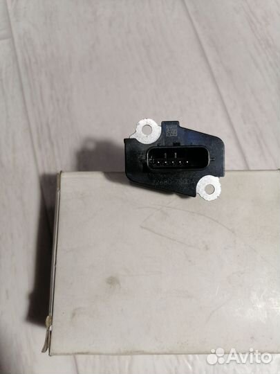 Датчик расхода воздуха Nissan