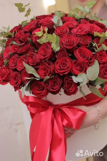 Коробка из 75 роз