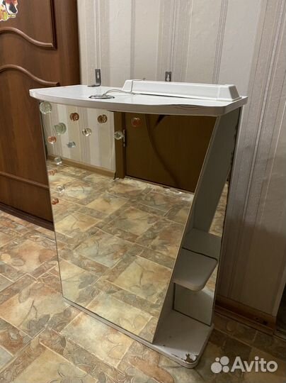 Шкафчик для ванной