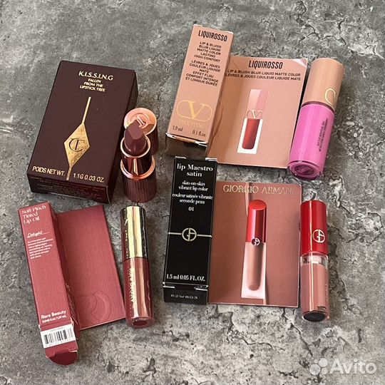 Charlotte Tilbury, Valentino, Armani тревел