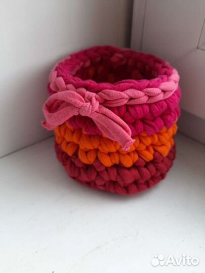 Корзинка вязаная