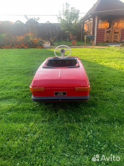 Педальный москвич СССР