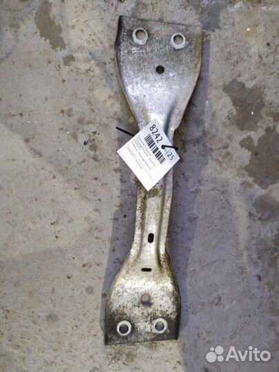 Кронштейн глушителя Volkswagen Passat B7 CDA 2014