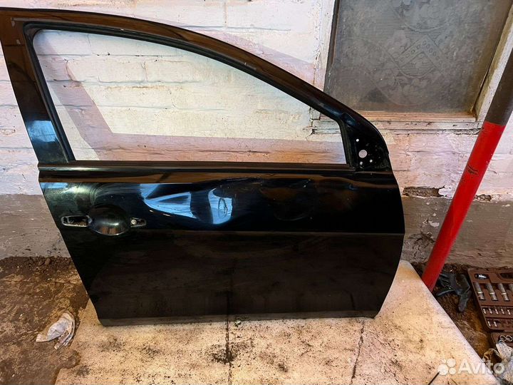Дверь правая lancer 10