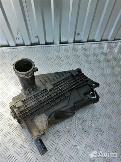 Корпус воздушного фильтра Peugeot 206 2B KFW 2007