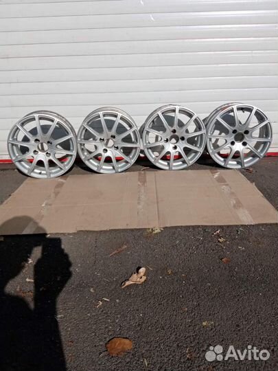 Продам литые диски на ваз