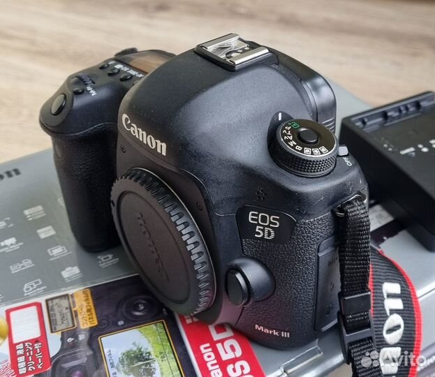 Canon EOS 5D Mark III body