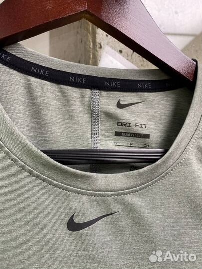 Футболка Nike Dri FIT женская S