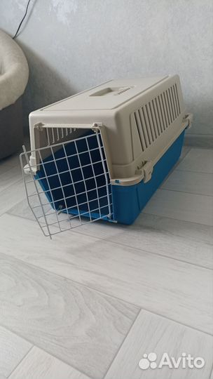 Переноска для кошек и собак