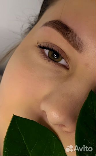 Модель на брови и Ламинирование ресниц