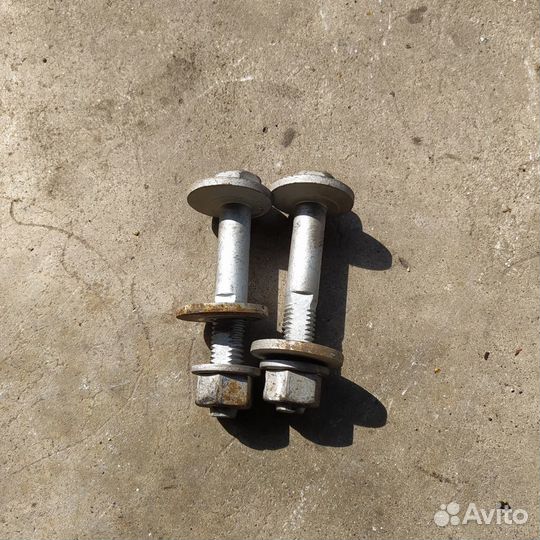 Болт развала задних колес Chevrolet Captiva
