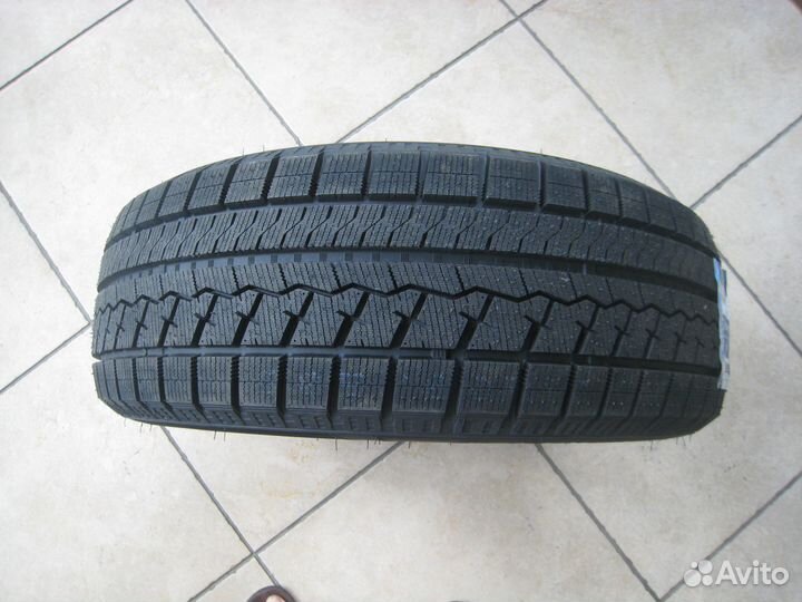 Sailun Ice Blazer Arctic 205/60 R16 96H