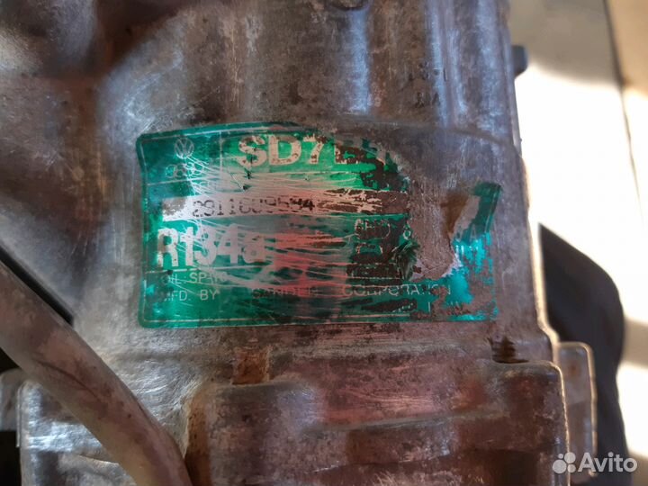 Компрессор кондиционера Фольксваген Поло 3 v1.6 94