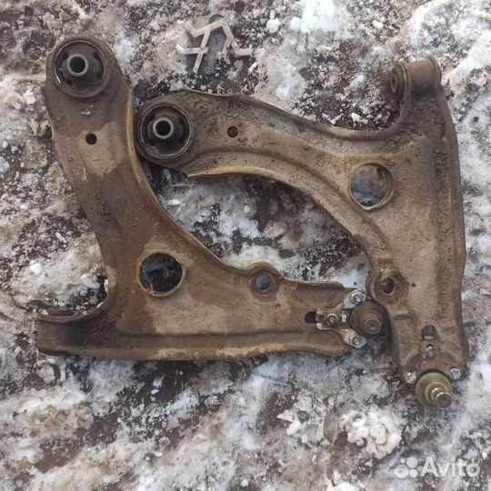 Рычаг правый левый Volkswagen Golf 2