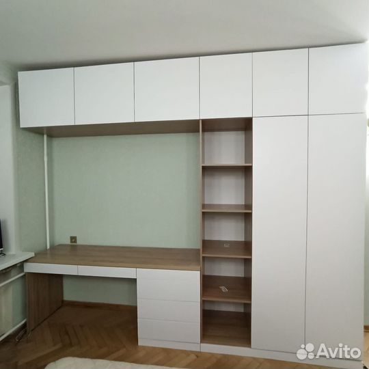 Рабочая зона для школьника студента