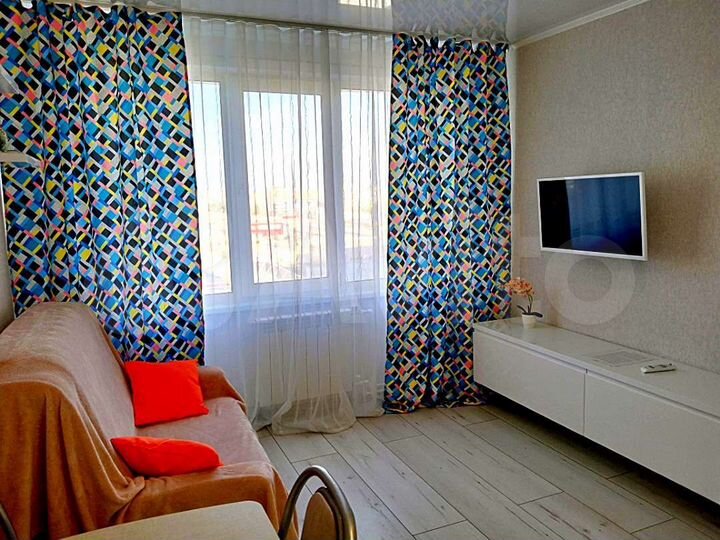 2-к. квартира, 50 м², 8/10 эт.