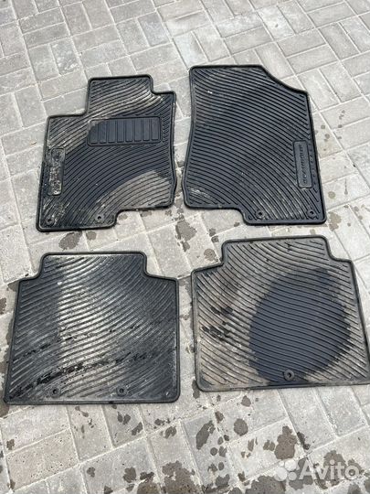 Автомобильные коврики резиновые