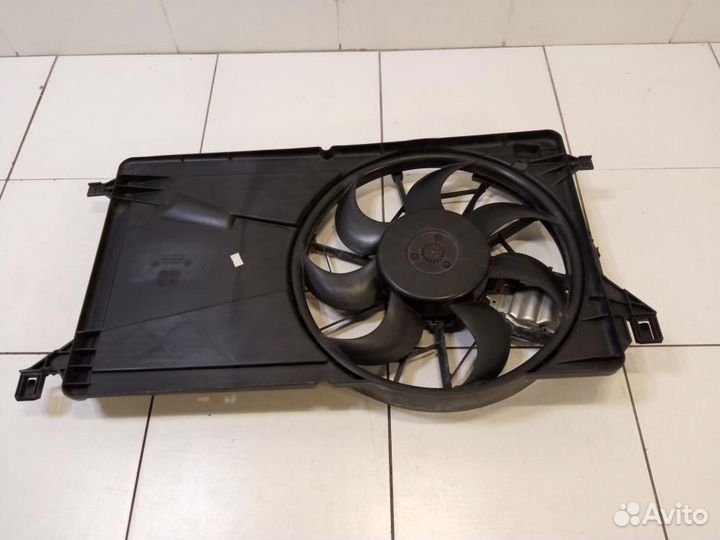 Диффузор вентилятора Volvo C30 MK20