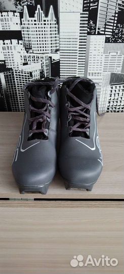 Лыжные ботинки