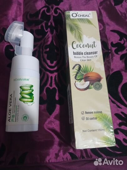 Пенка для умывания с щеточкой Корея