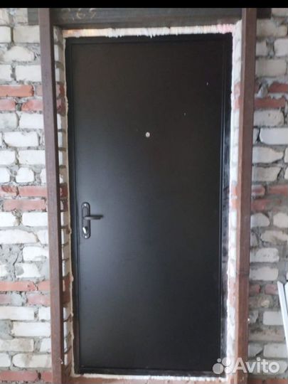 Дверь входная металлическая