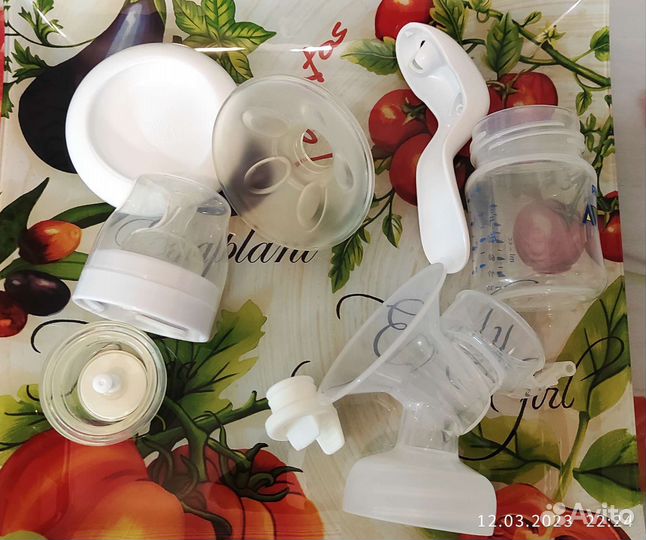 Молокоотсос avent ручной с бутылкой и соской