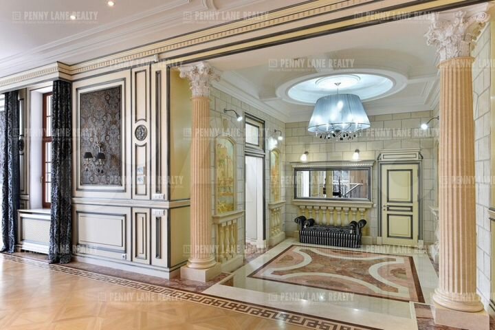 Коттедж 830 м² на участке 39,6 сот.