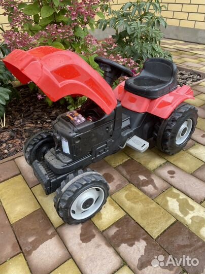 Трактор педальный с прицепом Smoby
