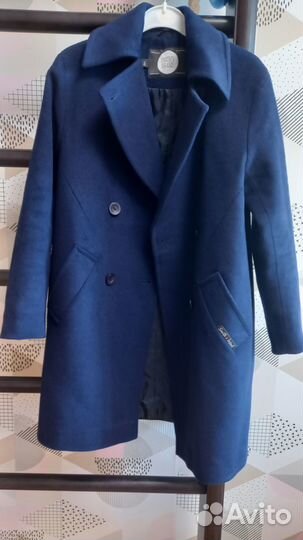 Пальто демисезонное для девочки 140 р