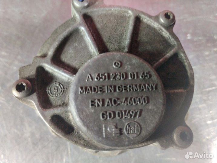 Насос вакуумный Mercedes E-Class W212 OM651 2.2