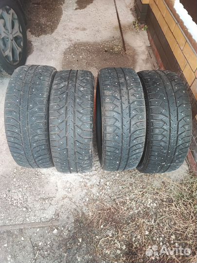 Bridgestone Ice Cruiser 7000S 205/50 R17