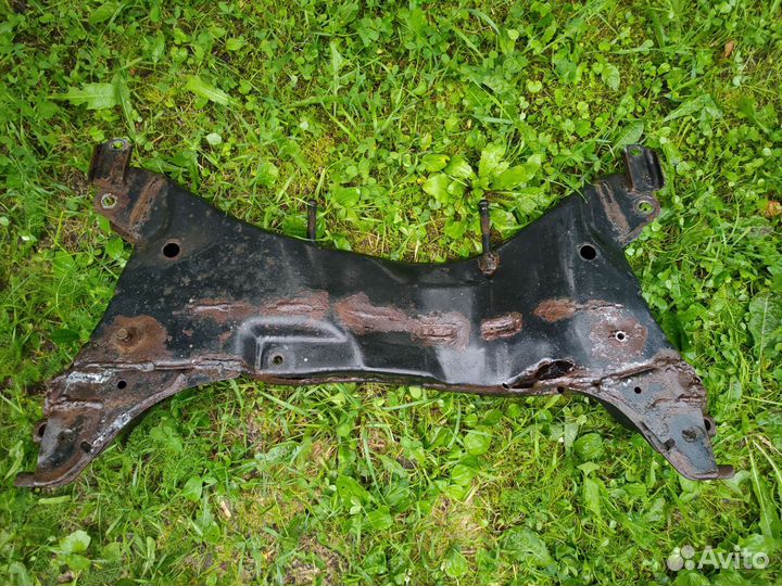 Подрамник lancer 9