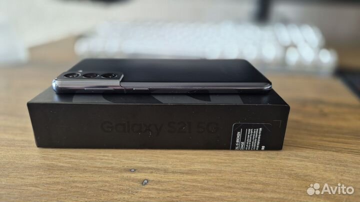 Samsung Galaxy S21 5G, 8/128 ГБ