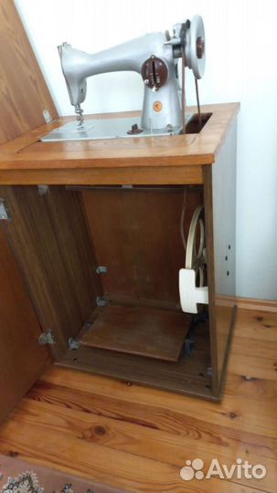Швейная машина