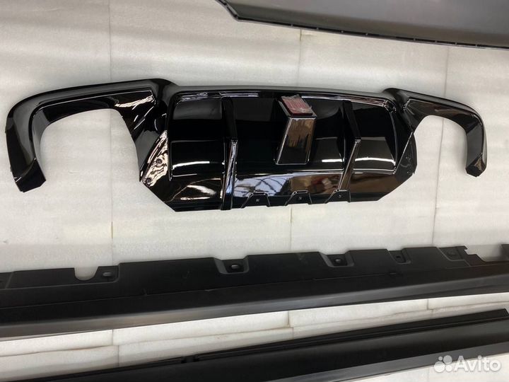 Обвес М лук для BMW F10 + LED диффузор