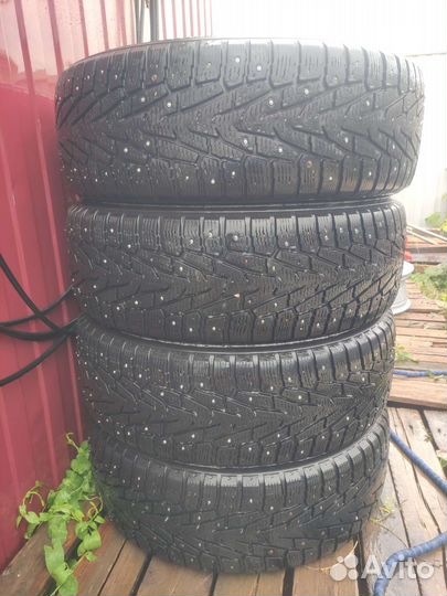 Nokian Tyres Hakkapeliitta 7 SUV 235/65 R17