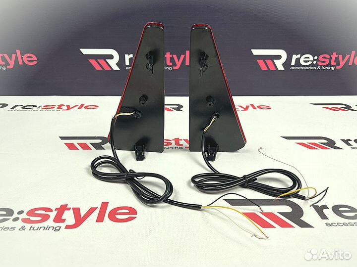 Фонари в задний бампер Toyota Esquire 80 Led