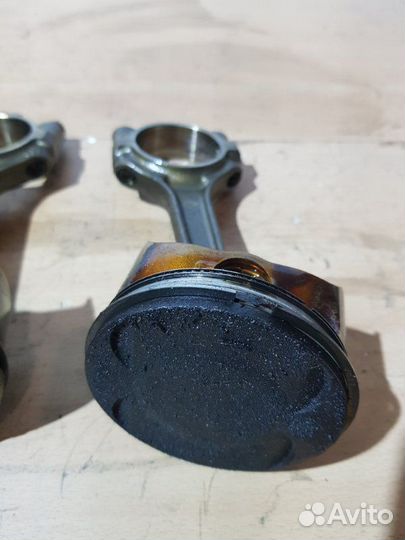 Поршень с шатуном Opel Astra L48 Z18XER