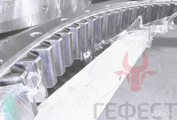 Поворотный круг Hyundai R220LC-9A 81Q6-00021