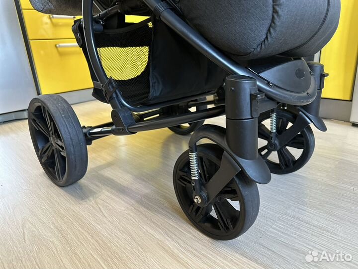 Коляска прогулочная Bubago Model One