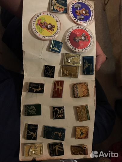 Значки Москва 80