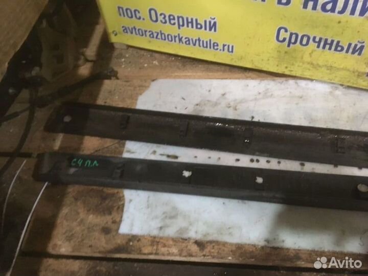 Молдинг двери Citroen C4