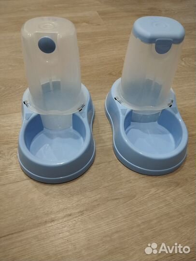 Лоток, кормушка, поилка, игрушки для котов и кошек