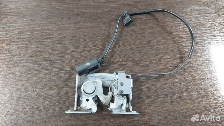 Замок капота Bmw X5 3.0D E70 M57N2 2007