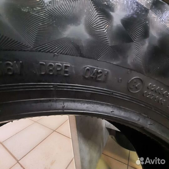 Continental PremiumContact 6 215/65 R16 98H